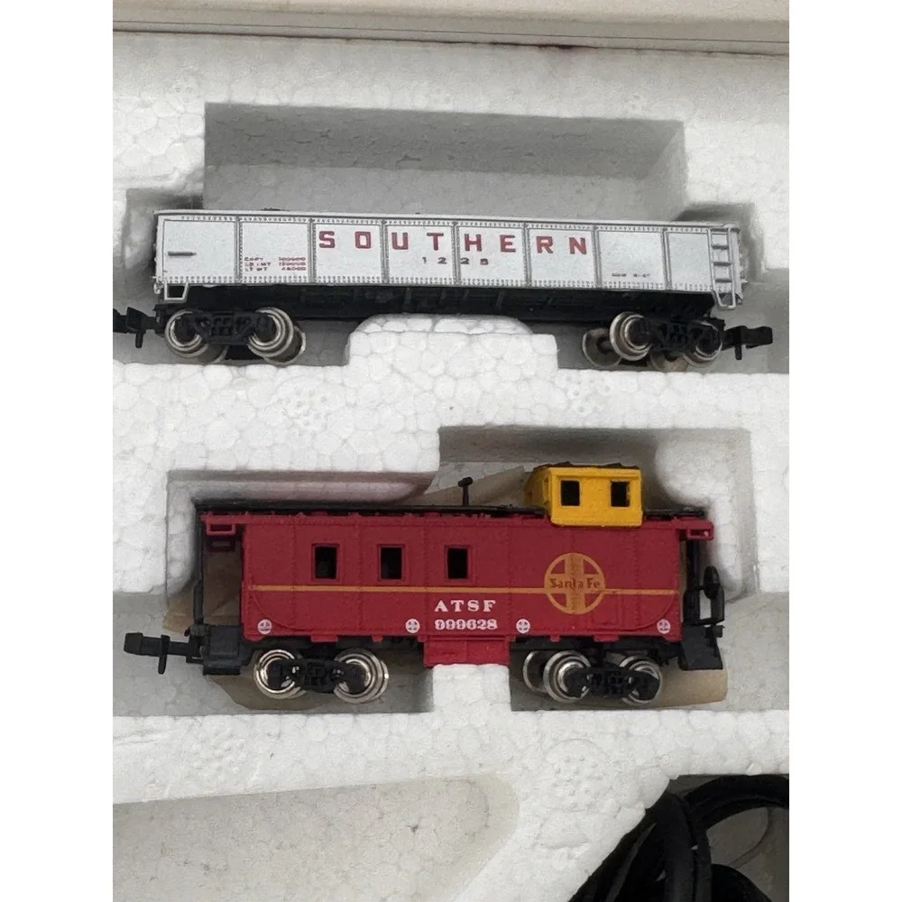 Bachmann Highballer N Scale Santa Fe Analog DC Train Set 50-4300 Incomplete VTG